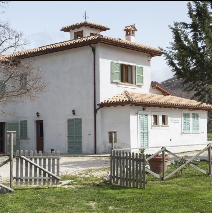 Agriturismo San Martino Foligno Bagian luar foto